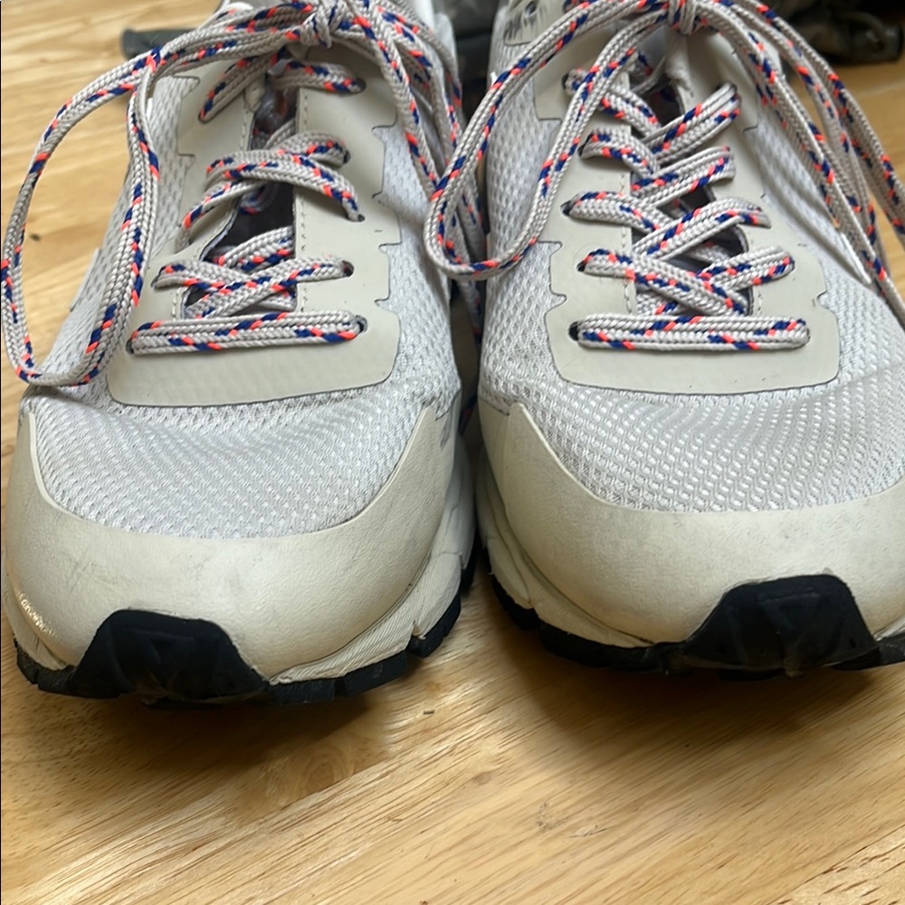 Veja Sneakers - Picture 4 of 10